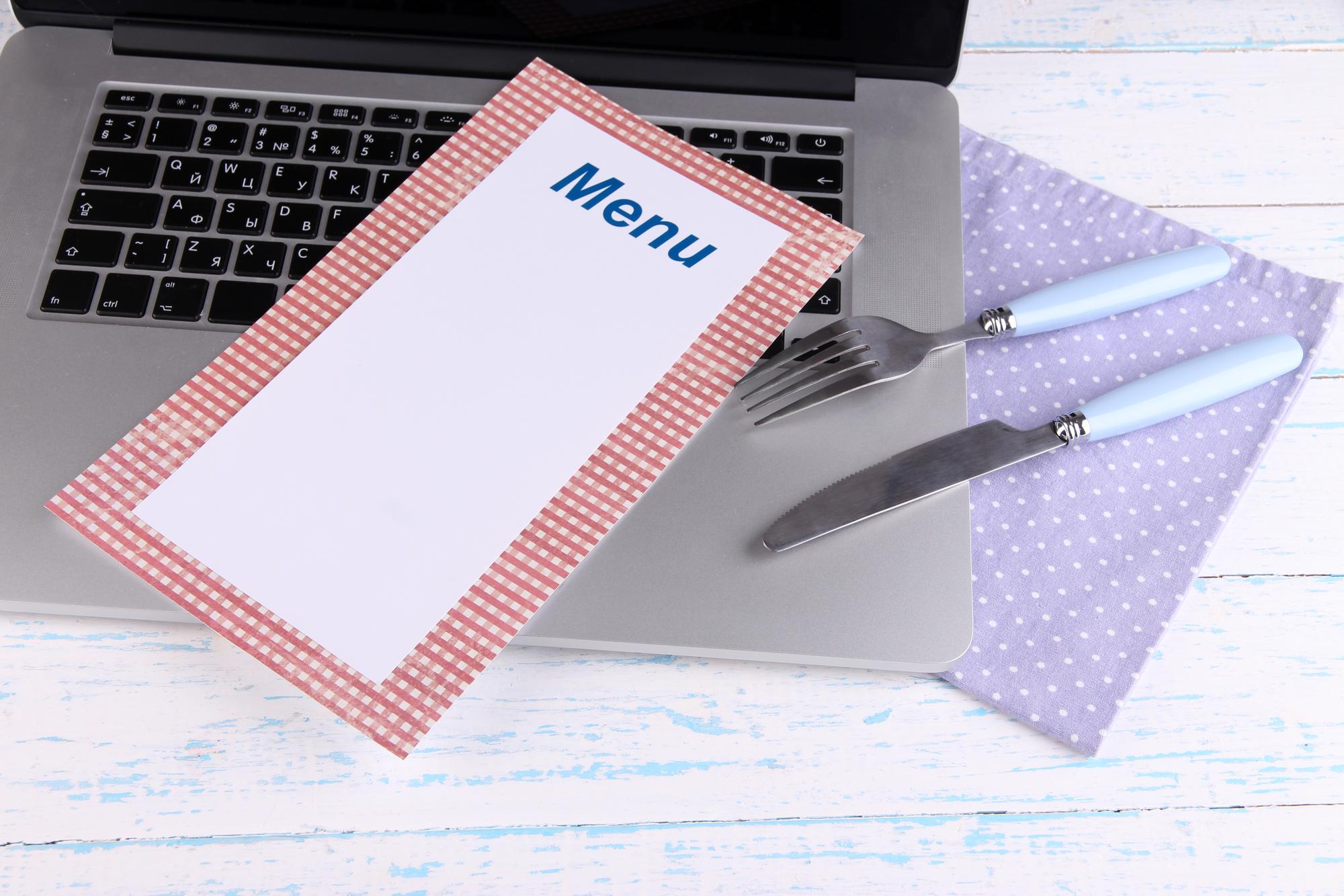 Blocchetto con esempi di menu e prezzi